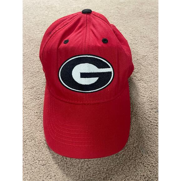 Georgia Bulldogs baseball cap‎ hat red w/black G emblem hook n latch captivating - Picture 1 of 6